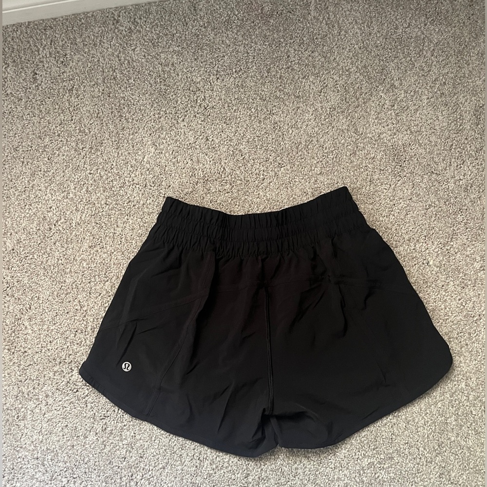 Lululemon tracker shorts